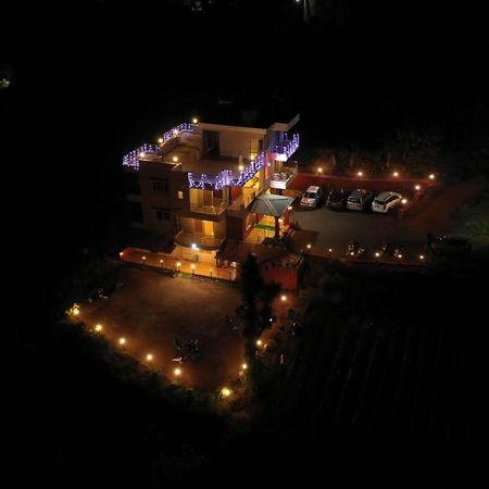 Hotel Magic Mountain,Mahābaleshwar Exteriér fotografie